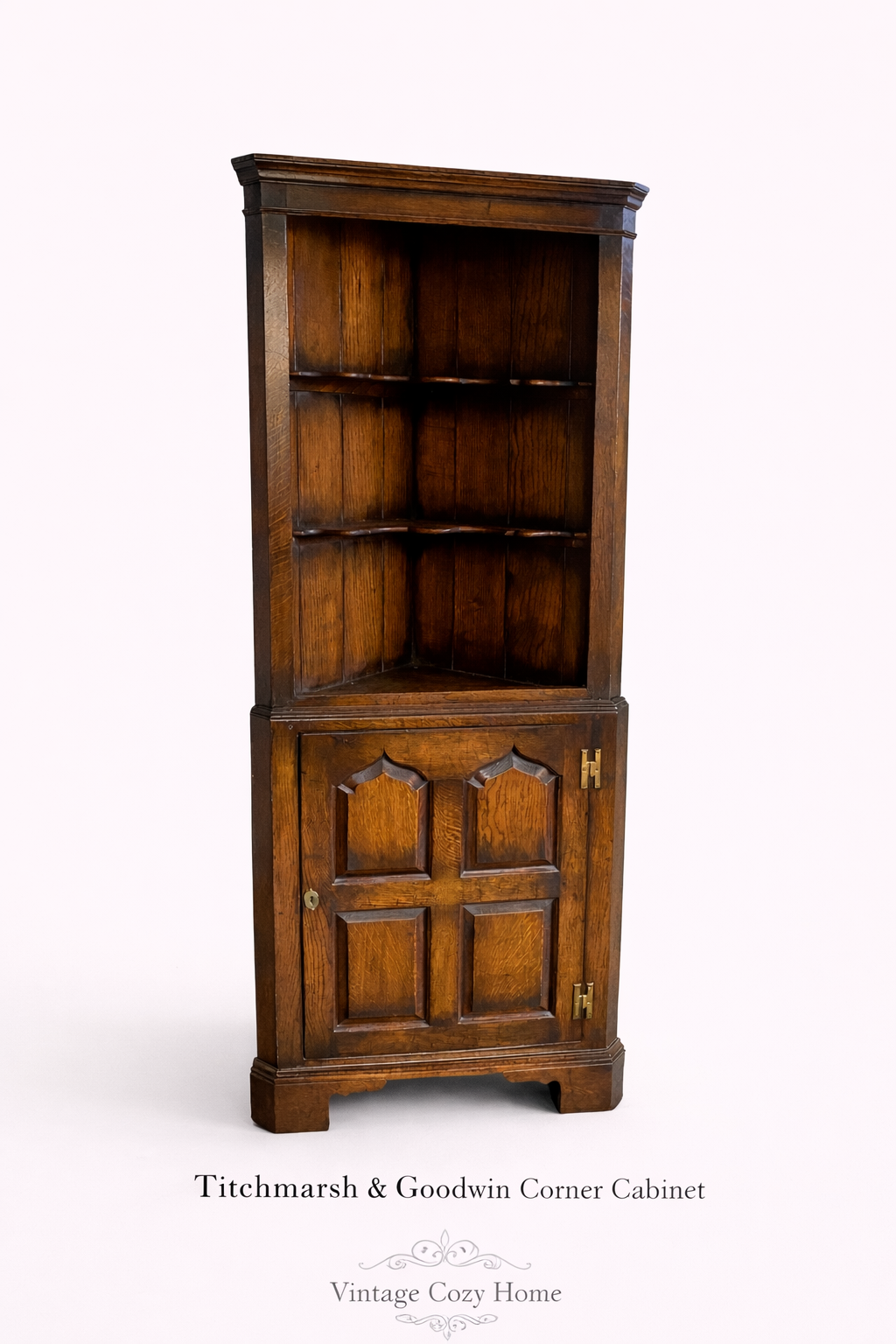 TITCHMARSH AND GOODWIN Oak Corner Cabinet / Shelving / Display / Cupboard